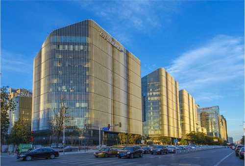 郑州网站托管与自建服务器的差异对比为实际业务运营中的权衡